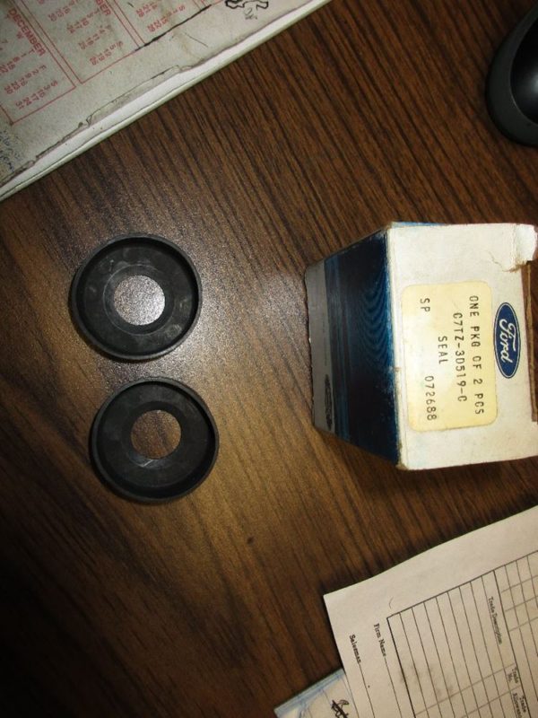 FORD SEAL VALVE FORD C7TZ3D519C